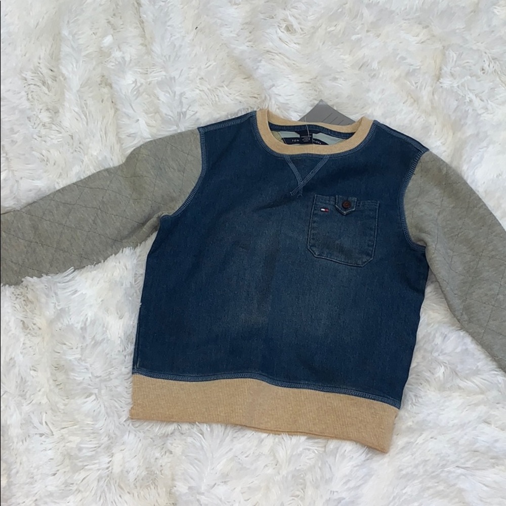 NEVER WORN TOMMY HILFIGER SWEATER
